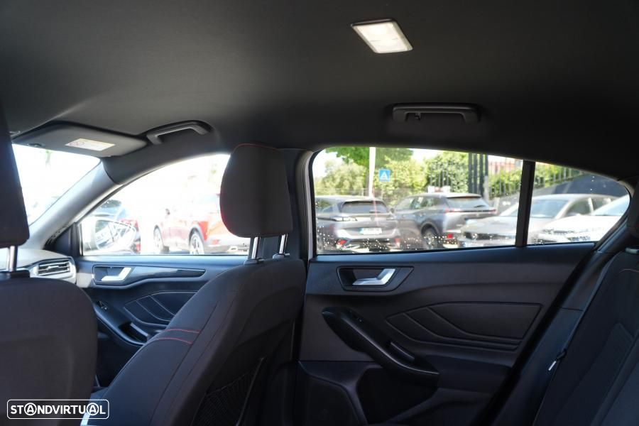 Ford Focus 1.0 EcoBoost MHEV ST-Line - 6