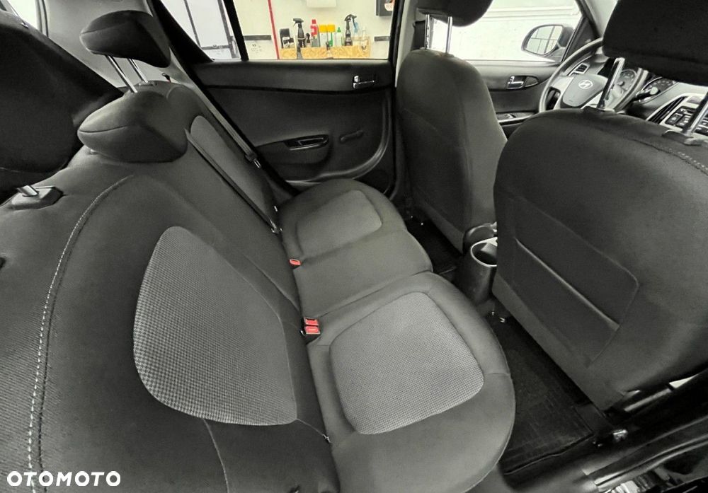 Hyundai i20 - 21