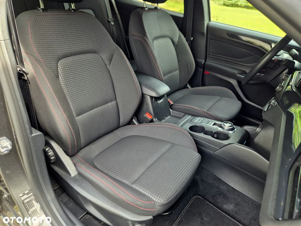 Ford Focus 2.0 EcoBlue STart-Stopp-System ST-LINE X - 24