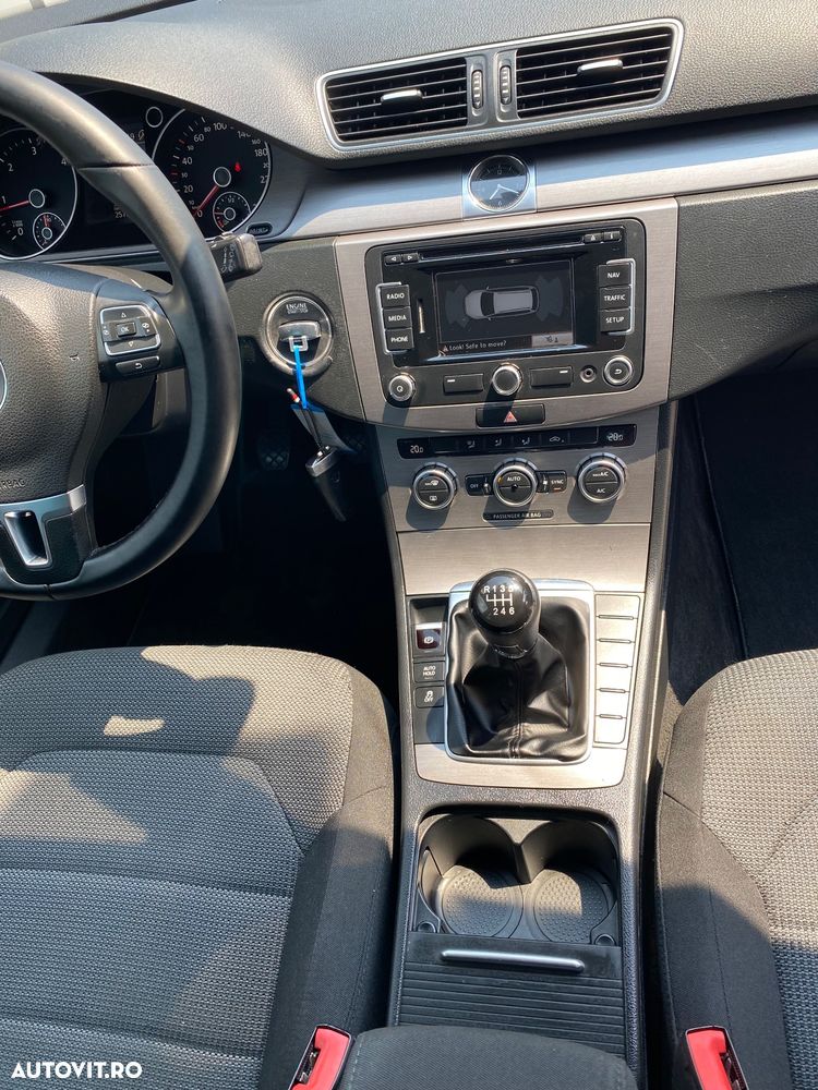 Volkswagen Passat - 16