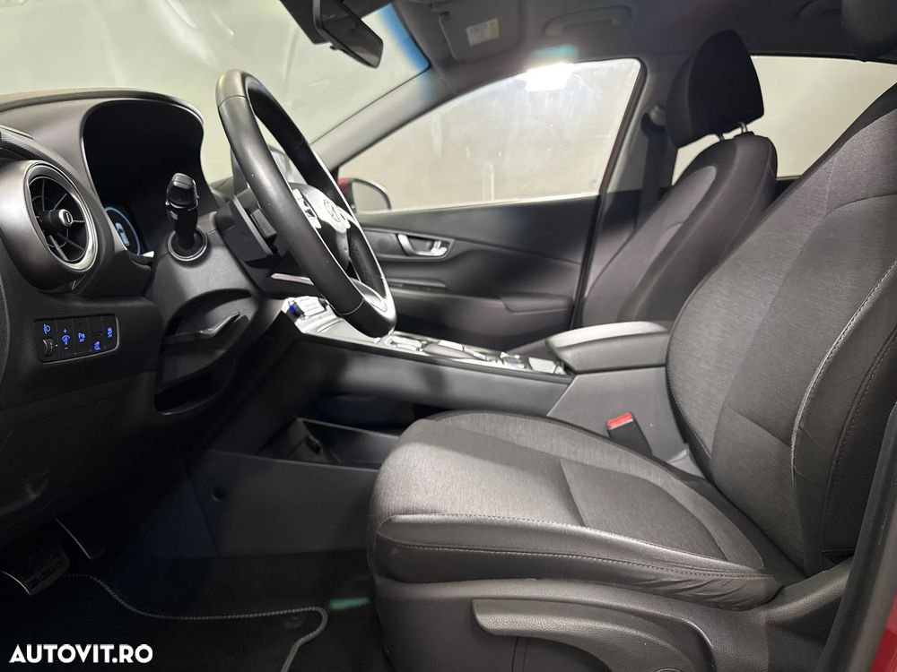 Hyundai KONA - 23