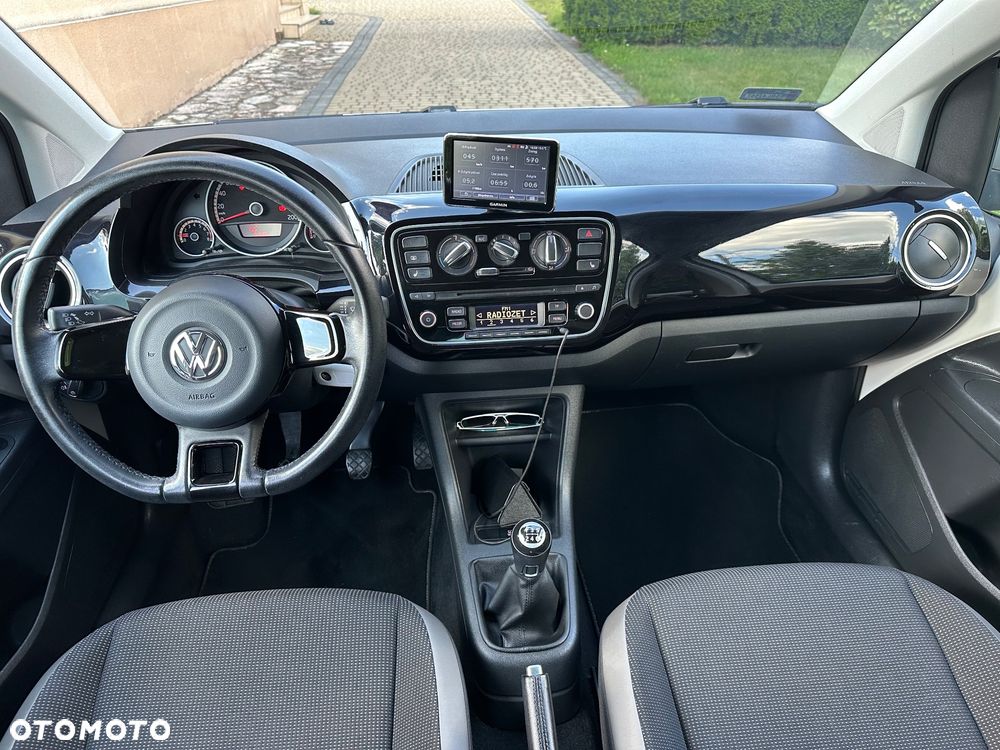 Volkswagen Up 2016 photo 5