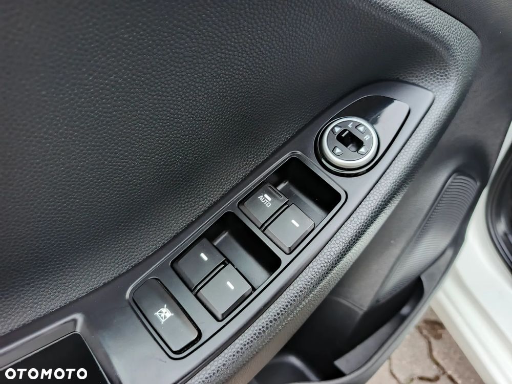 Hyundai i20 1.1 CRDi Style - 22