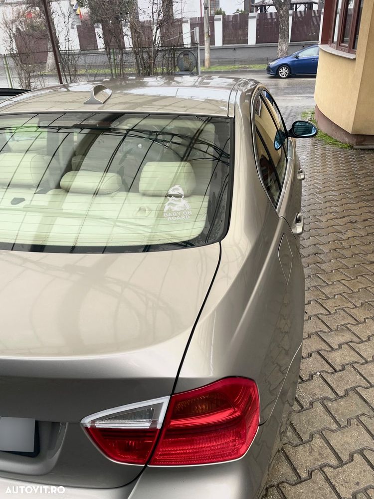 BMW Seria 3 318d - 4