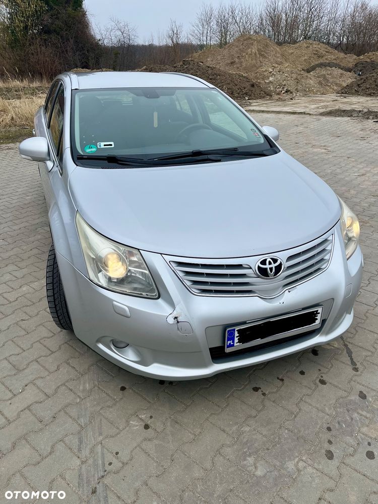 Toyota Avensis - 1