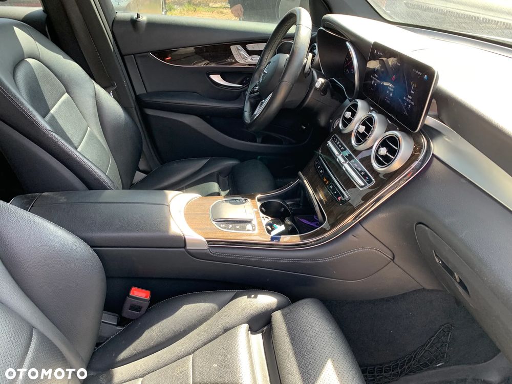 Mercedes-Benz GLC 300 4Matic 9G-TRONIC - 17
