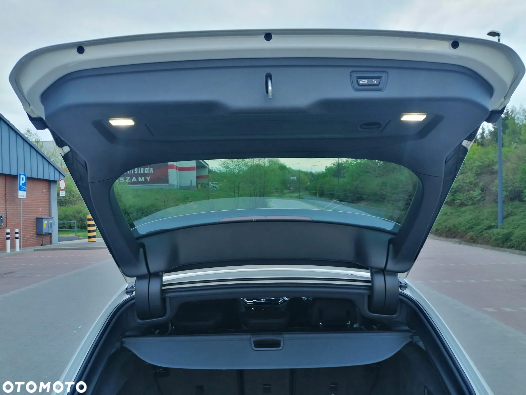 BMW Seria 3 330e M Sport sport - 39