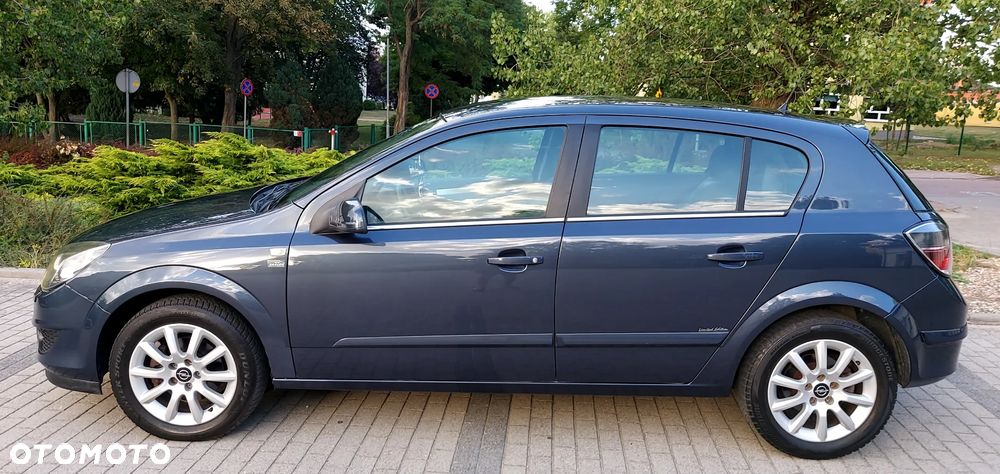 Opel Astra 1.8 Edition - 2