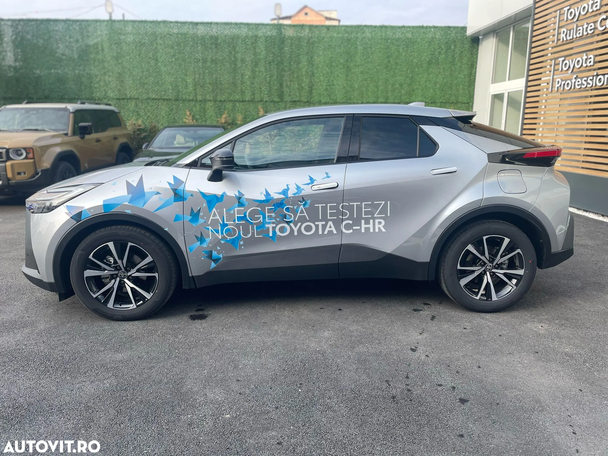 Toyota C-HR - 4