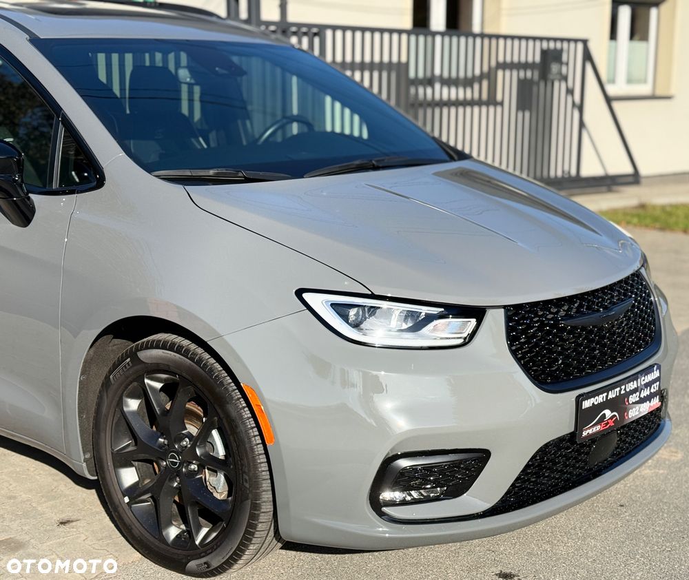 Chrysler Pacifica - 6