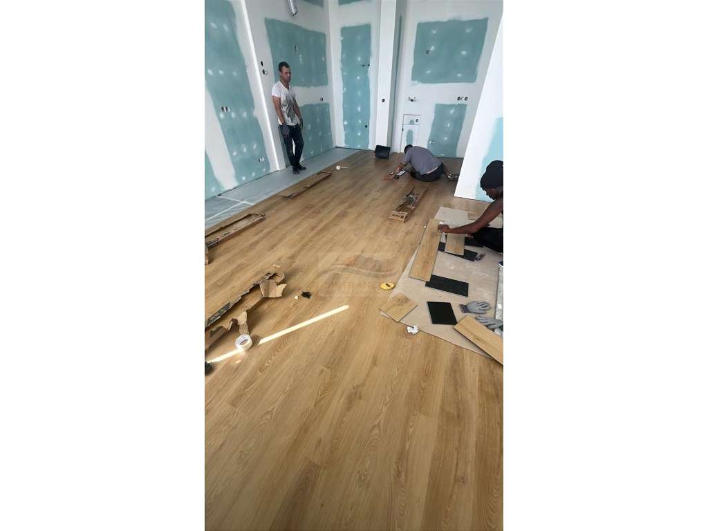Apto T1 em RC Todo Remodelado, Cozinha Completa, na Zona Calma Resi... - Grande imagem: 3/11