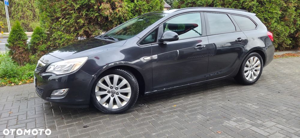 Opel Astra 2.0 CDTI DPF Automatik Design Edition - 4