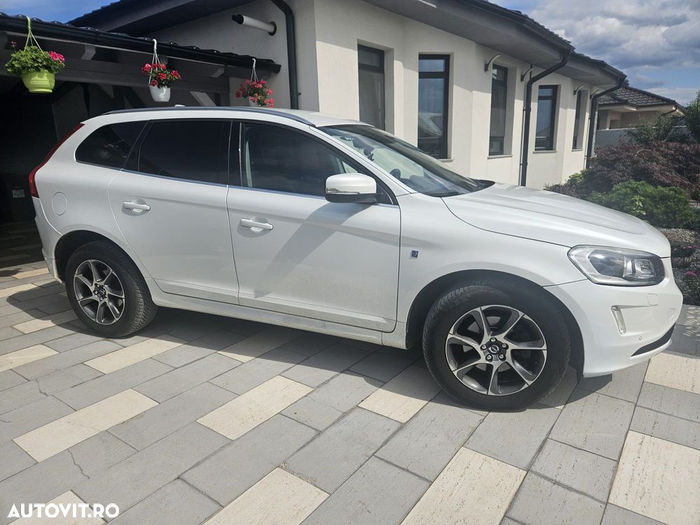 Volvo XC 60 D4 AWD Ocean Race - 3