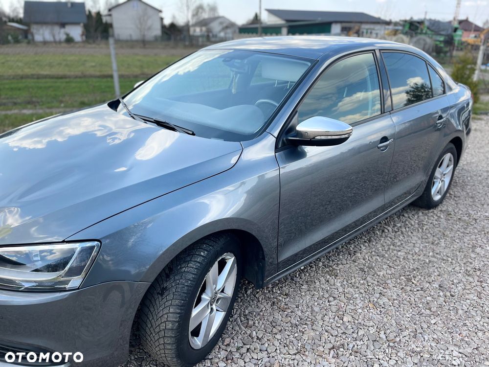 Volkswagen Jetta 1.6 TDI Highline Optimum DSG - 9