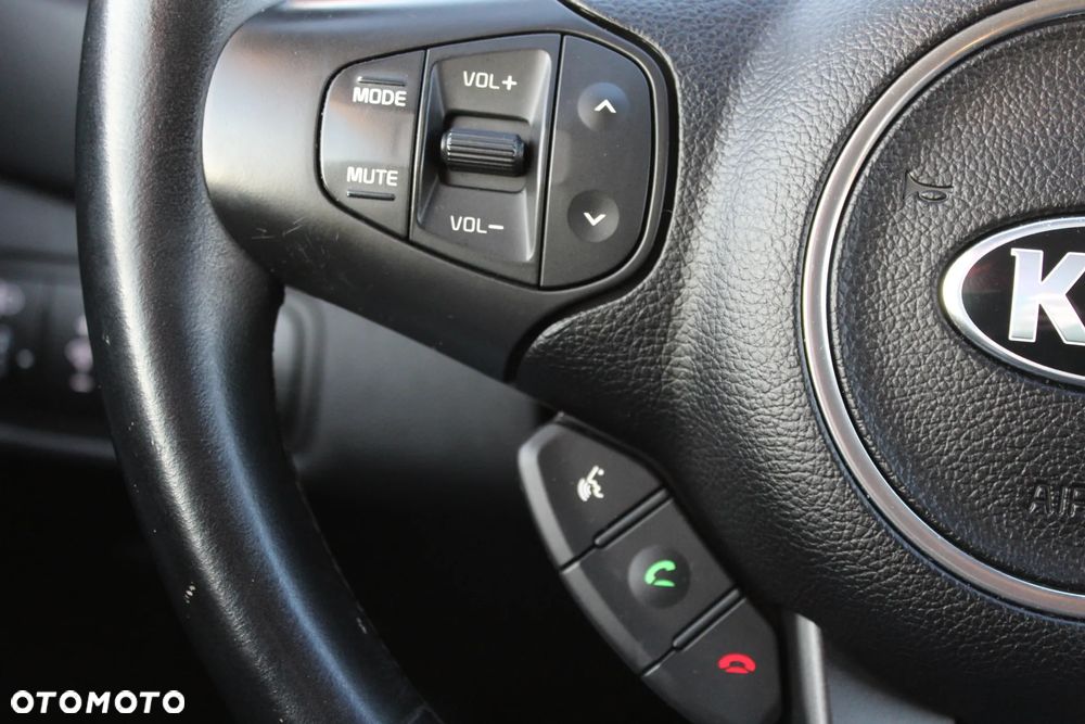 Kia Carens 1.6 GDI XL - 16