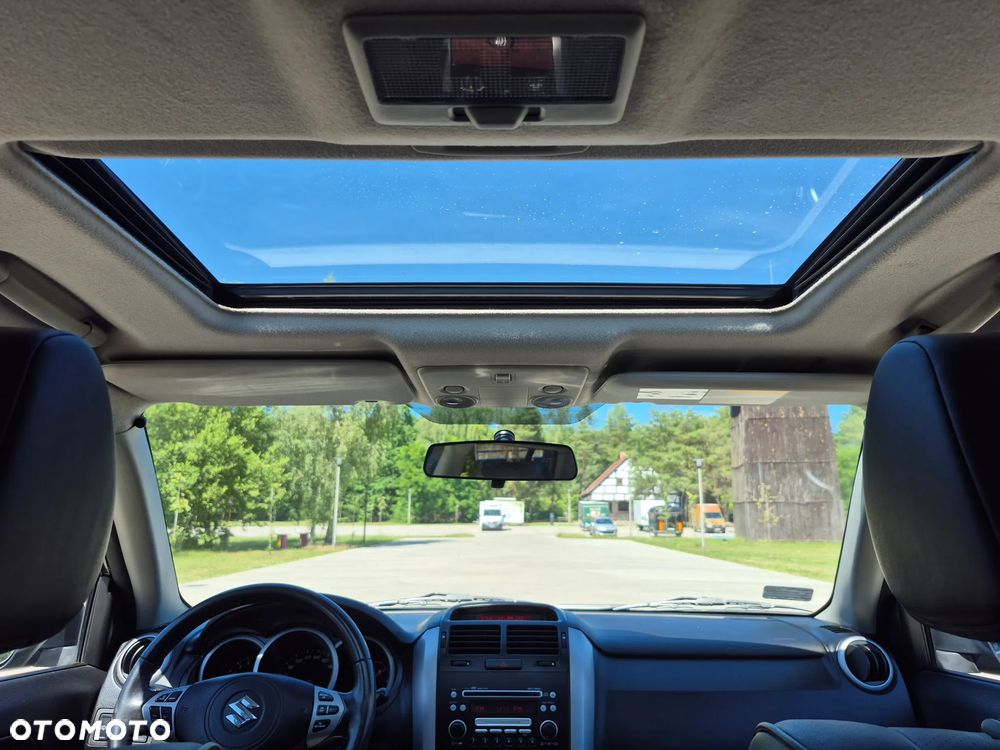 Suzuki Grand Vitara 2.0 De luxe - 13