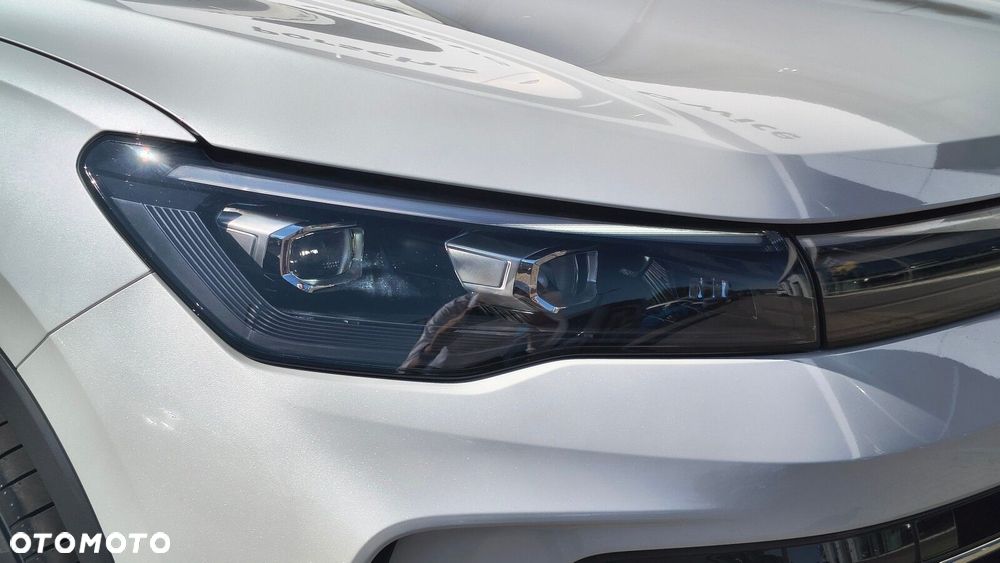 Volkswagen Tiguan - 11