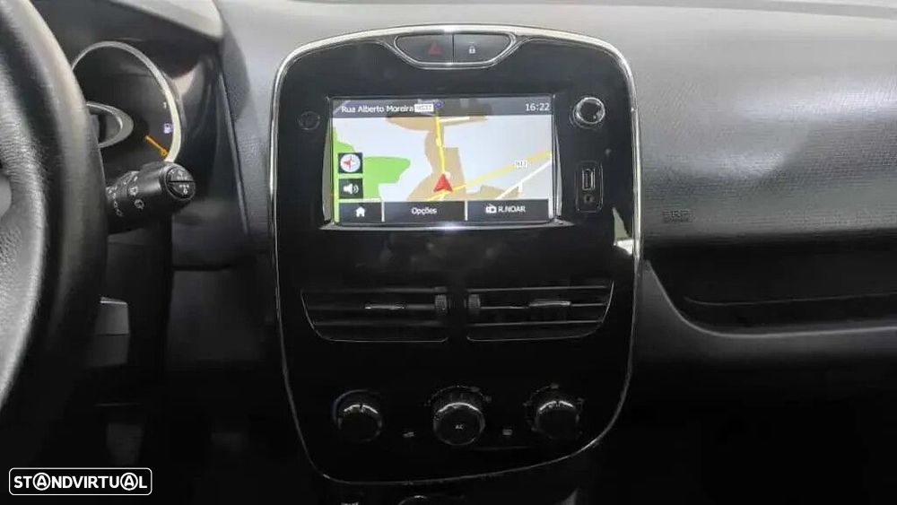 Renault Clio Sport Tourer - 28