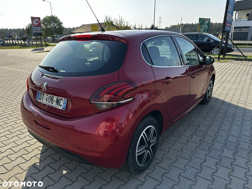 Peugeot 208 1.2 VTi Allure - 6