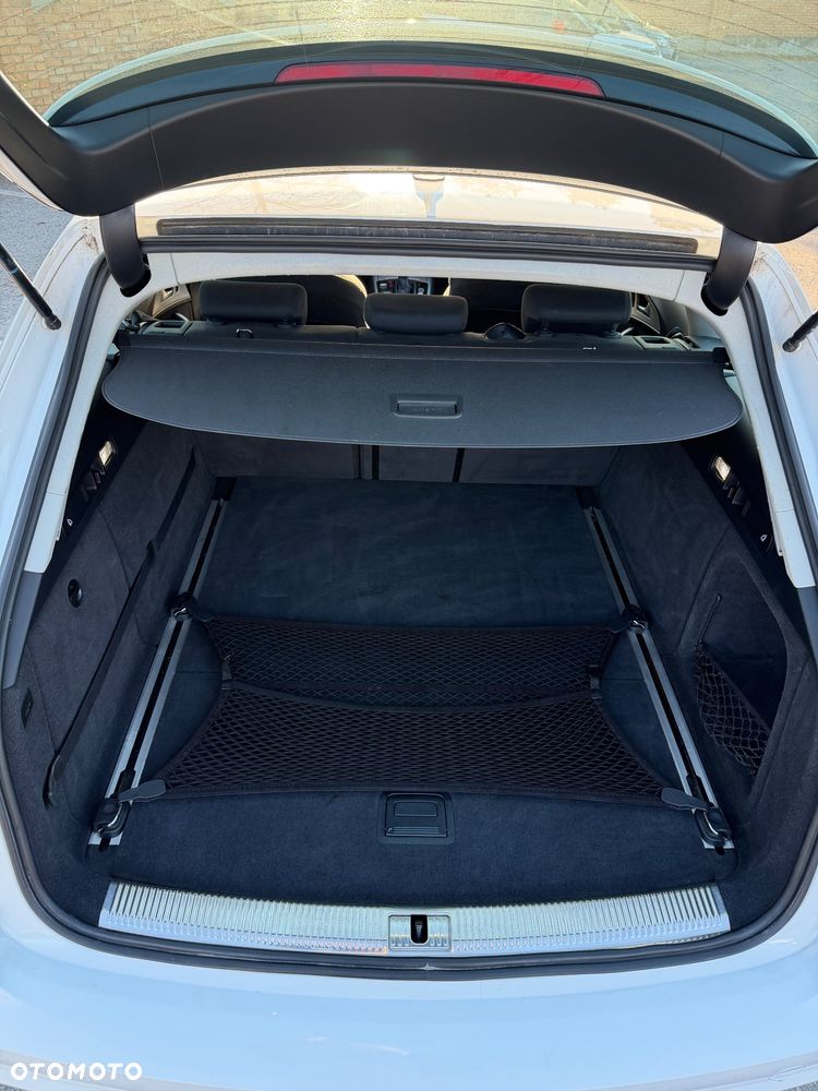 Audi A6 Avant 2.0 TDI quattro S tronic - 22