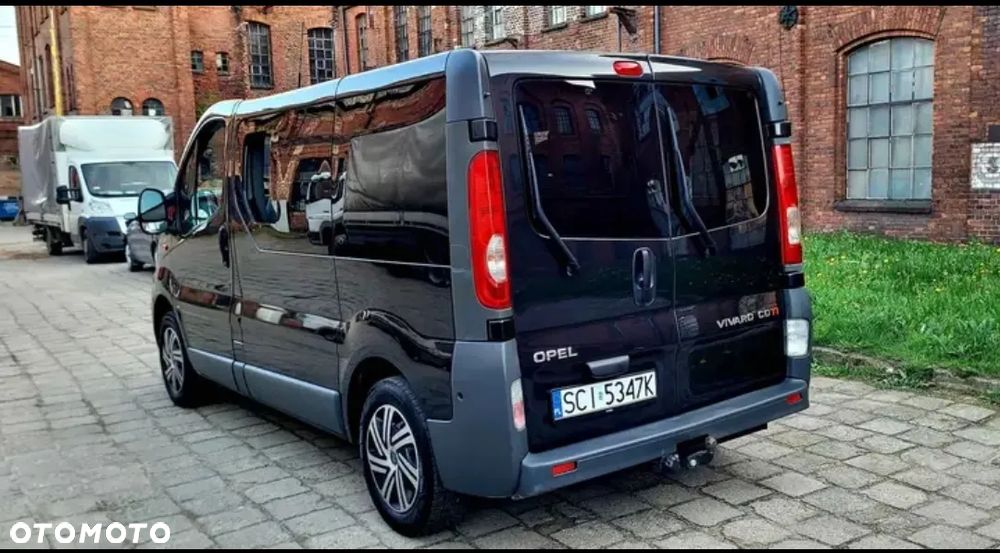 Opel Vivaro - 10