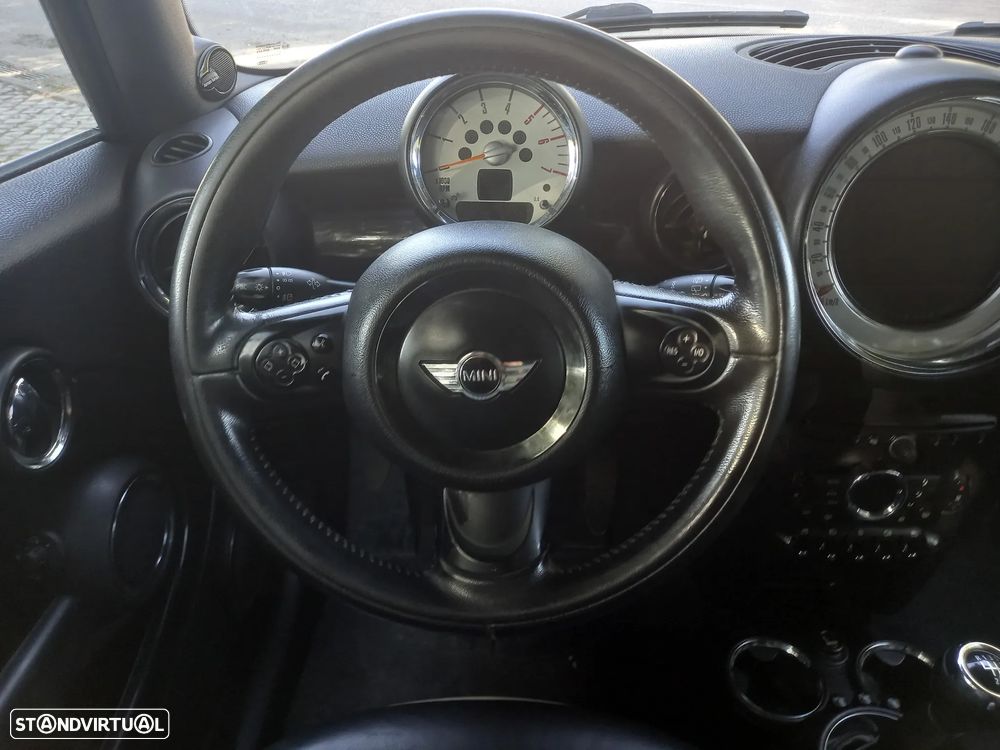 MINI 3 Portas Cooper D - 11