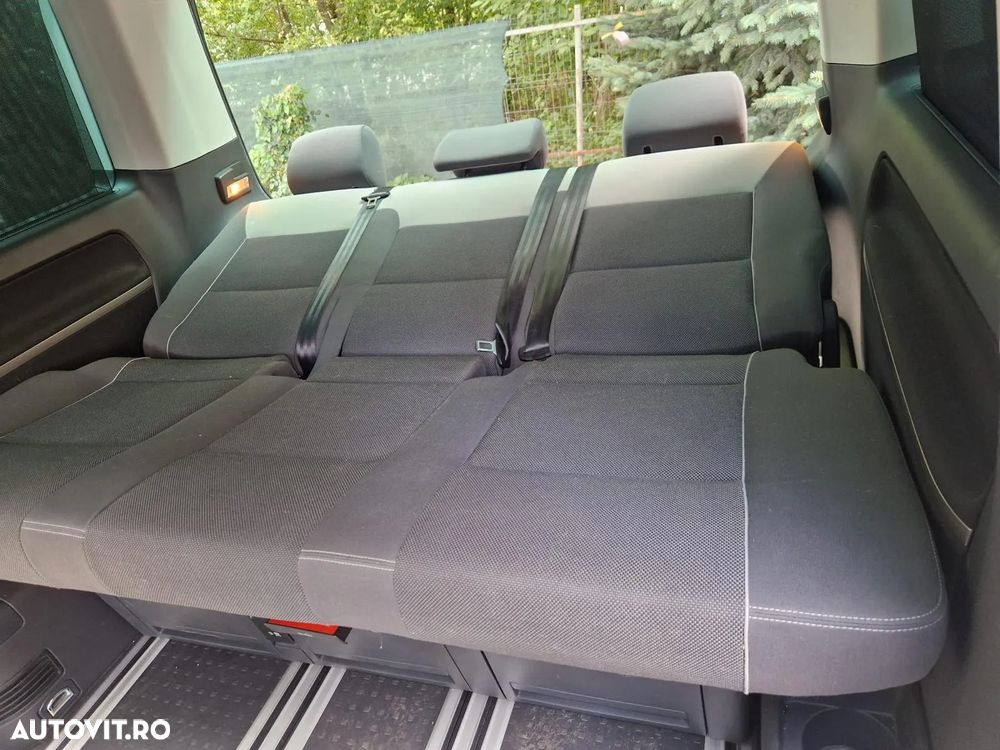 Volkswagen Multivan - 7