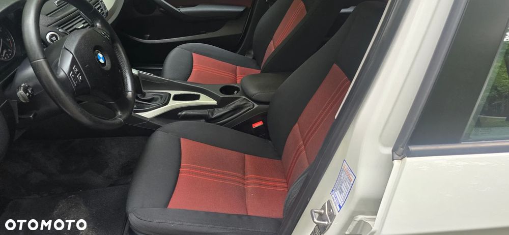 BMW X1 sDrive18d Sport Line - 13