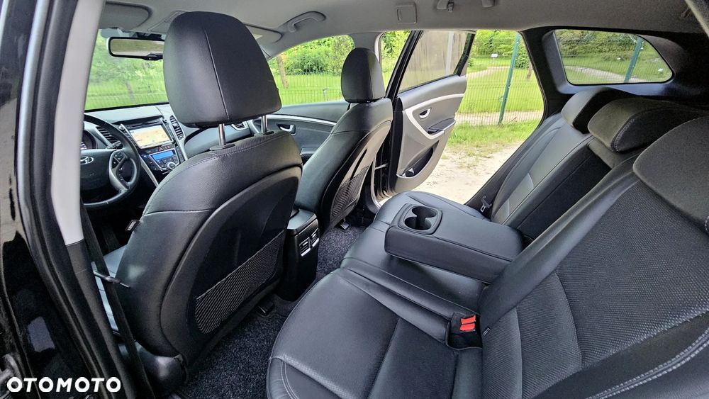 Hyundai i30 1.6 CRDi Automatik Style - 33