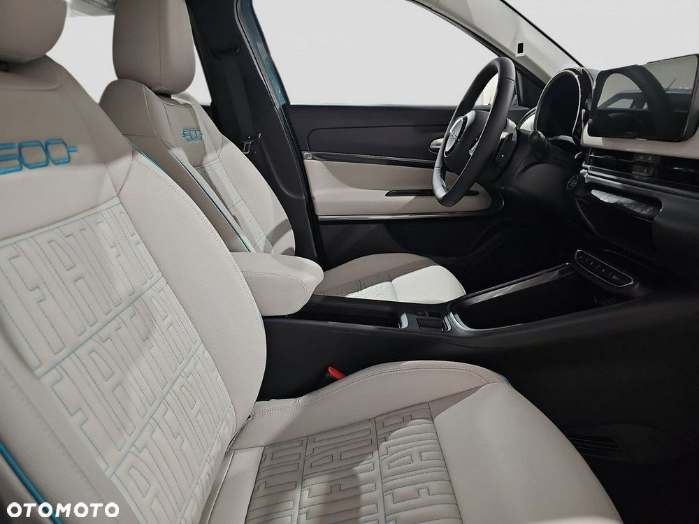 Fiat 600 1.2 Turbo La Prima eDCT - 12