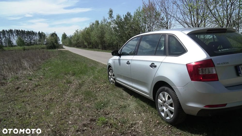 Skoda RAPID 1.6 TDI DPF Edition - 14