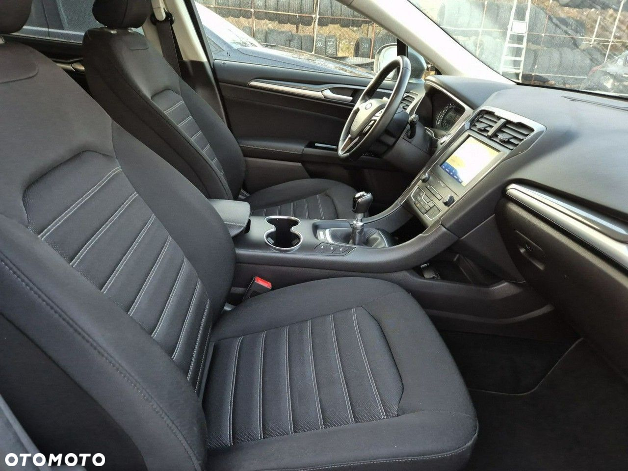 Ford Mondeo - 33
