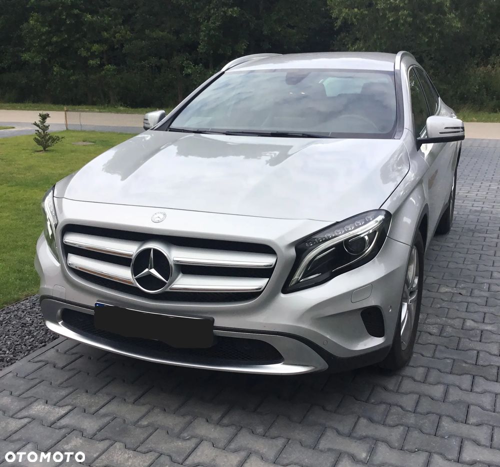Mercedes-Benz GLA 180 7G-DCT UrbanStyle Edition - 1