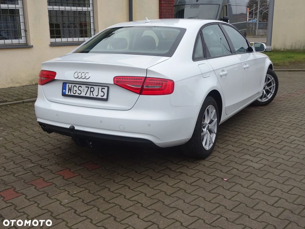 Audi A4 Limousine - 8