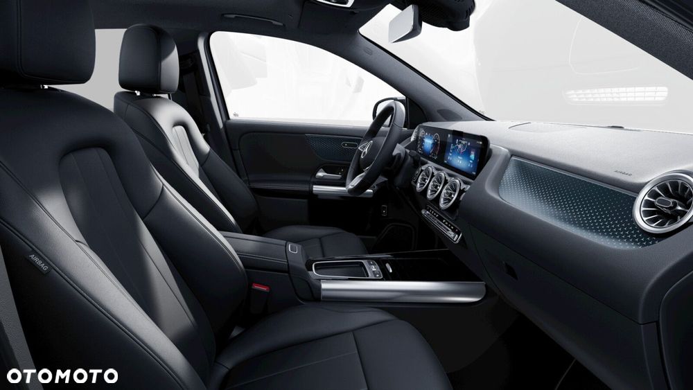 Mercedes-Benz GLA - 8