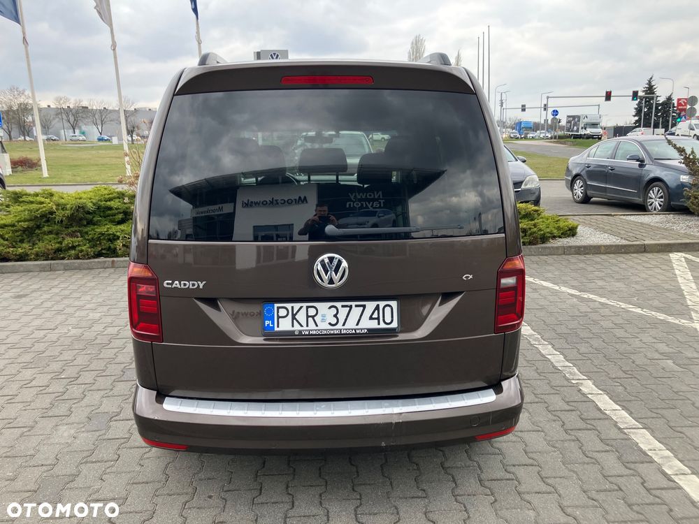 Volkswagen Caddy 2.0 TDI Comfortline DSG - 2