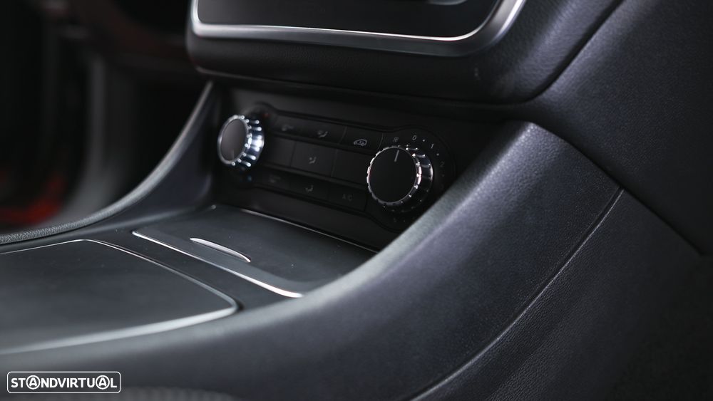 Mercedes-Benz CLA 200 d Shooting Brake Urban Aut. - 38