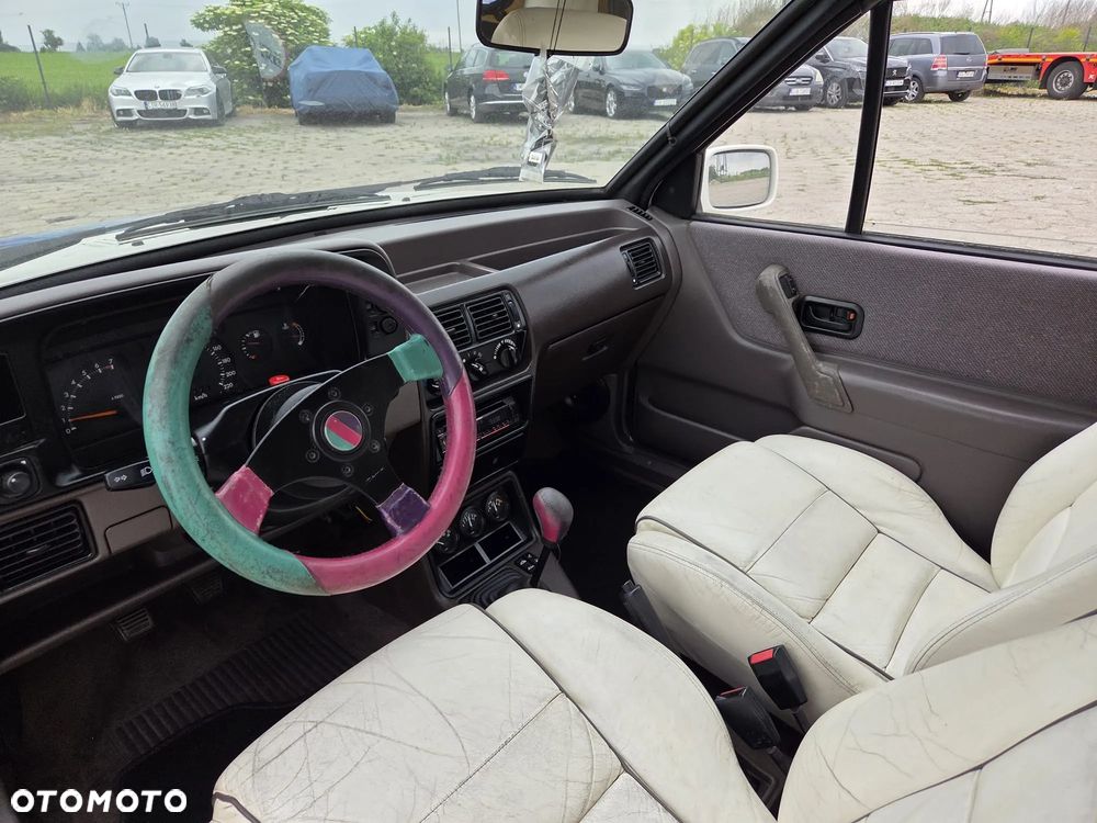 Ford Escort 1.6 Ghia - 12