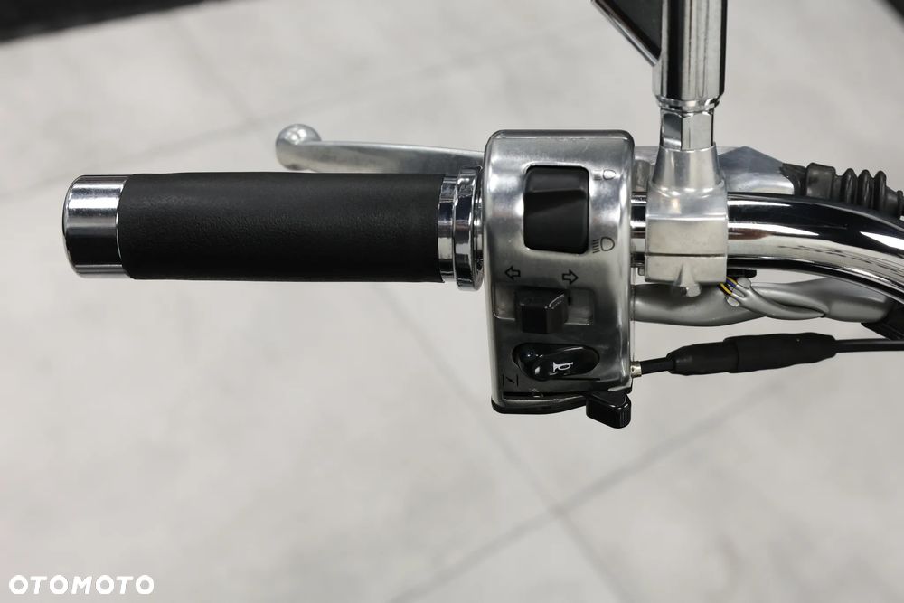 Yamaha XVS - 24