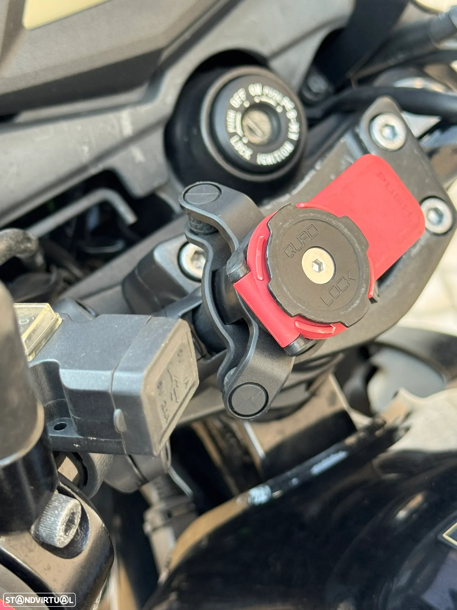 Kawasaki ER ER-6N - 11