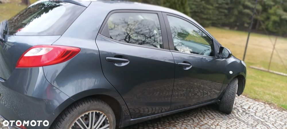 Mazda 2 - 5