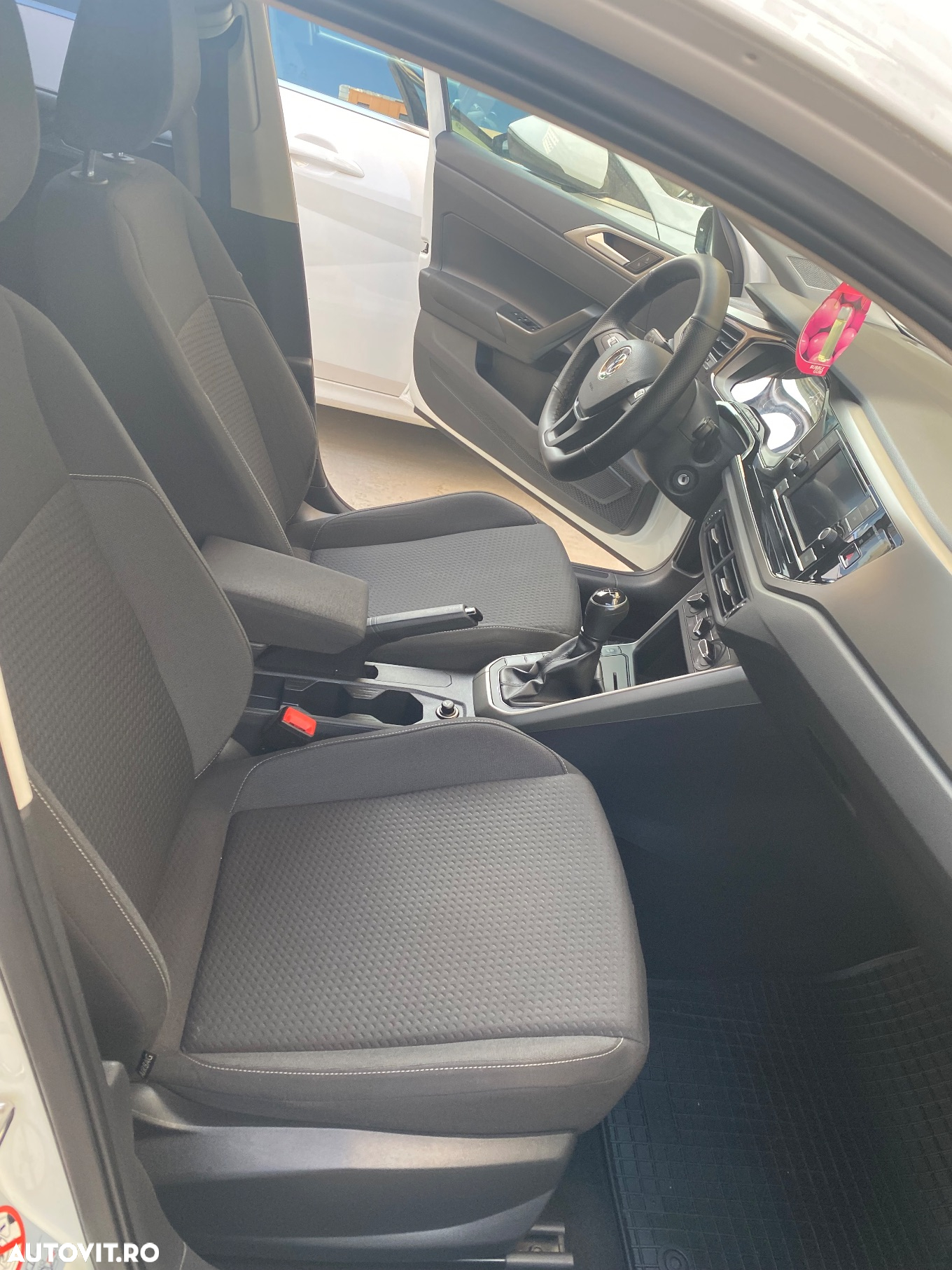 Volkswagen Polo 1.0 TSI Comfortline - 26