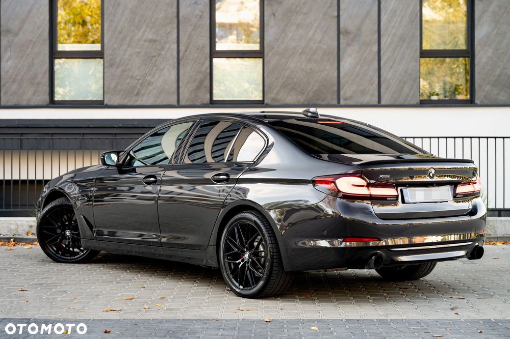 BMW Seria 5 530e iPerformance xDrive Luxury Line sport - 4