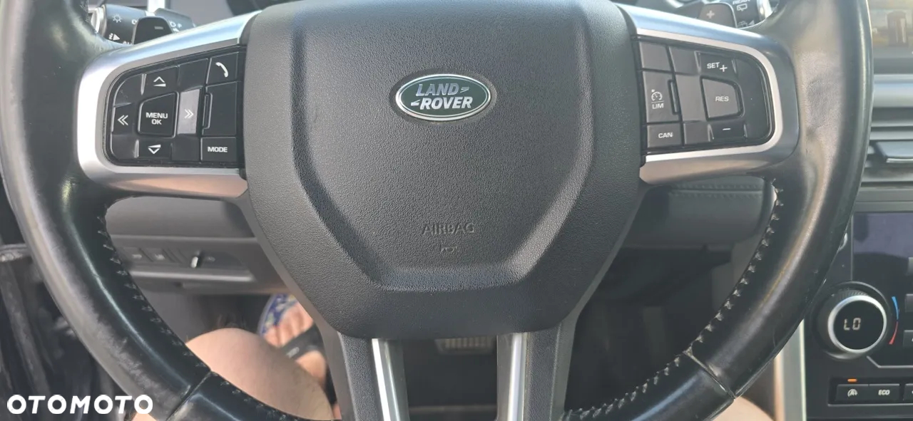 Land Rover Discovery Sport - 24