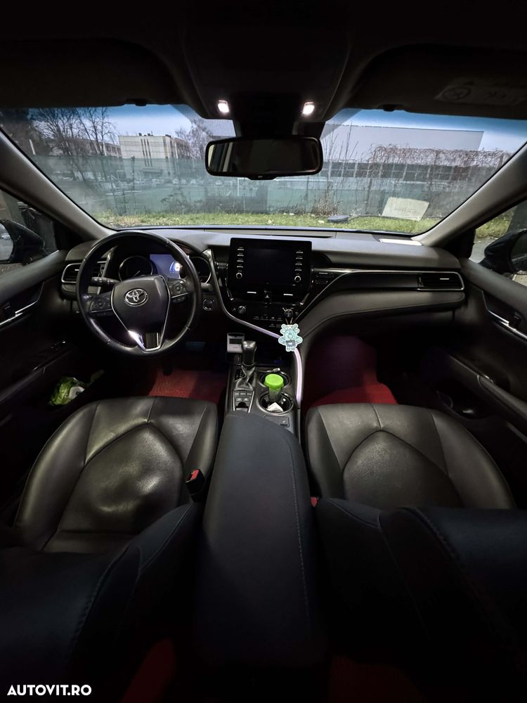 Toyota Camry 2.5 Hybrid Business - 6