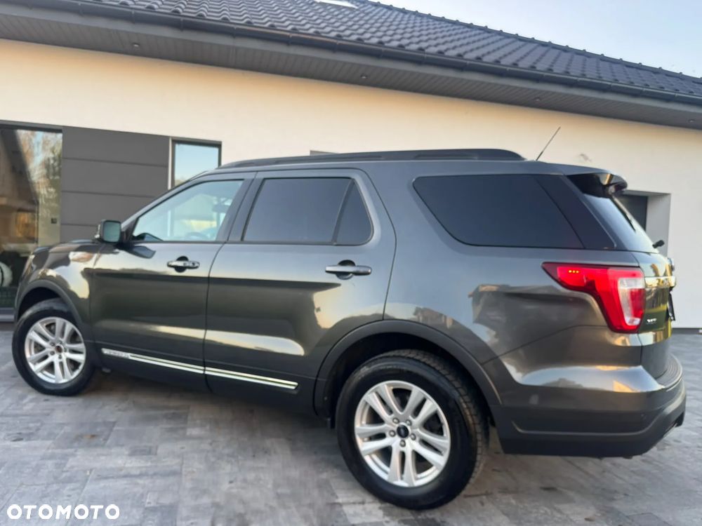 Ford Explorer - 34