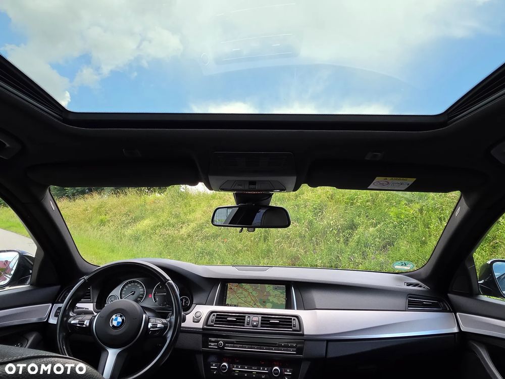 BMW Seria 5 525d xDrive - 37