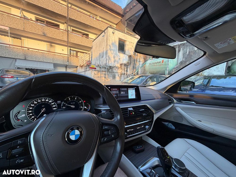 BMW Seria 5 520d Aut. Luxury Line - 13
