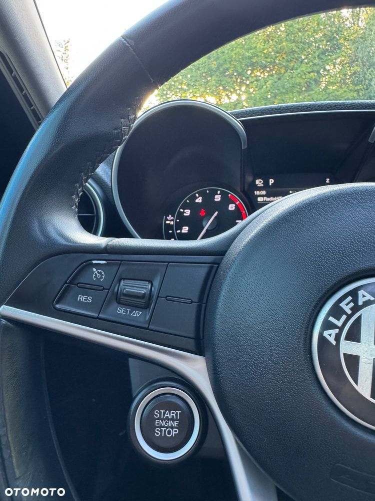 Alfa Romeo Giulia 2.0 Turbo TI Q4 - 31