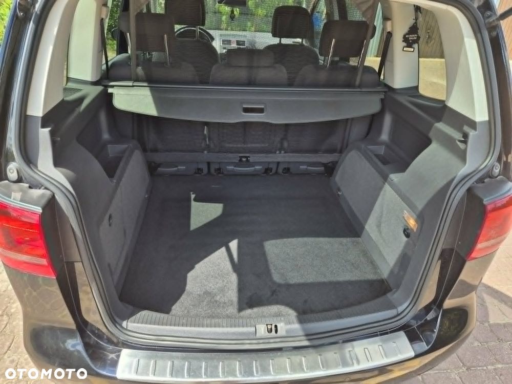 Volkswagen Touran 2.0 TDI DPF Highline - 18